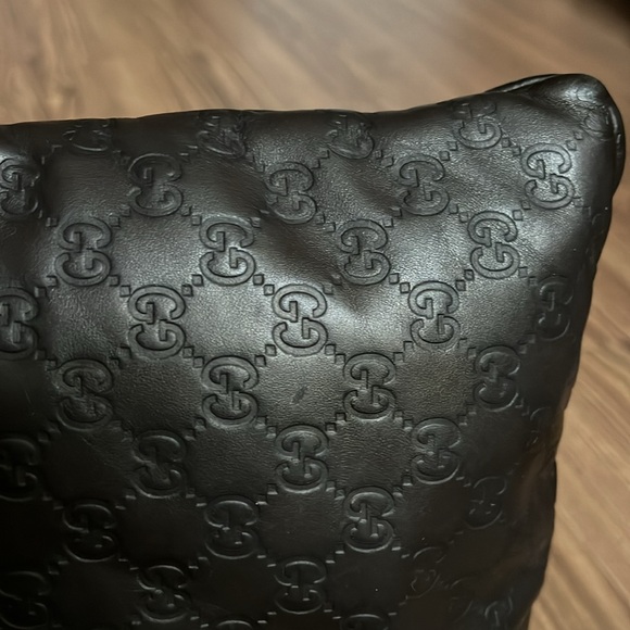 A 241 - π―% authentic Gucci crossbody bag - Picture 13 of 15